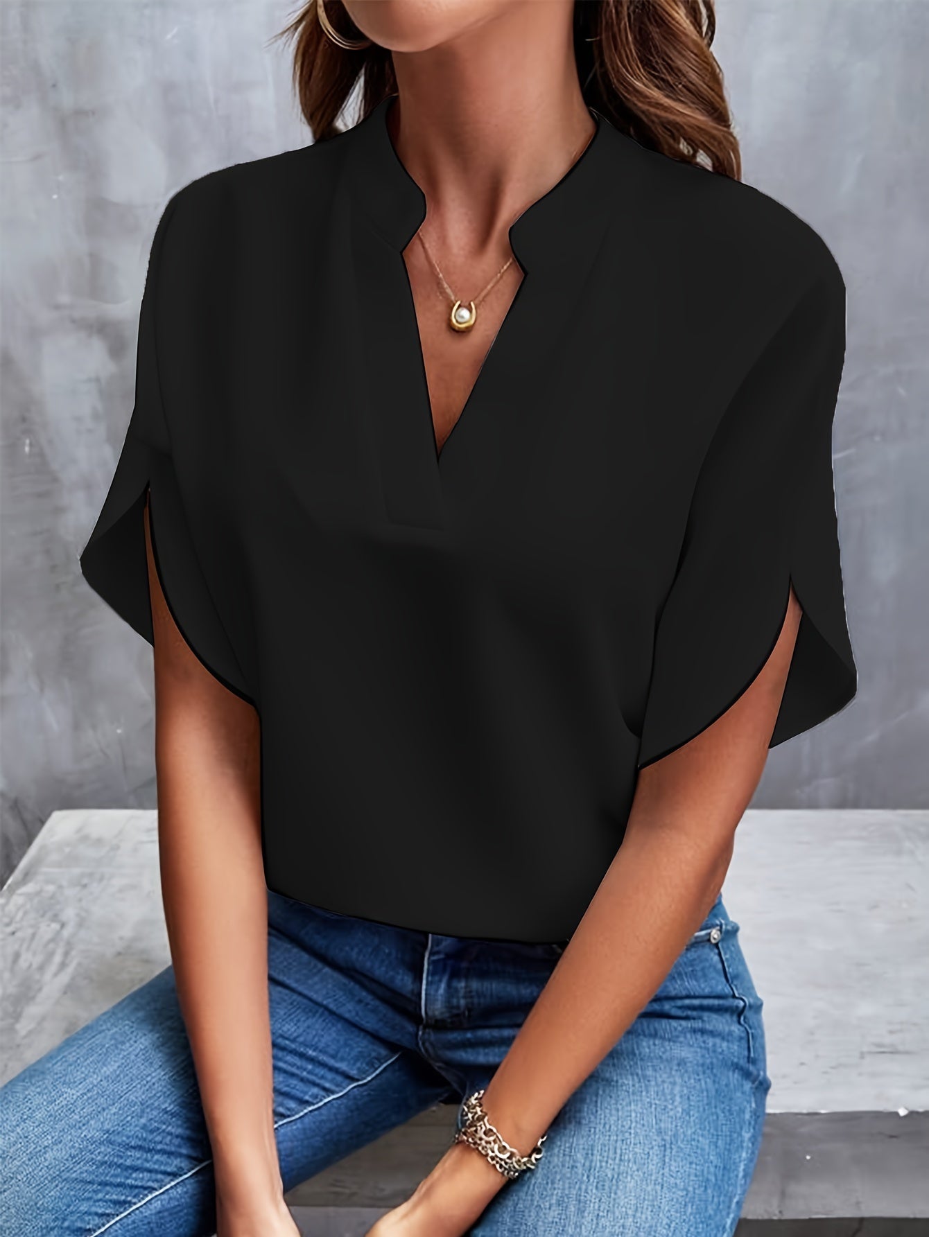 Britt™ | Elegant Blus