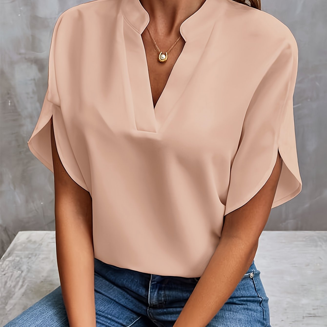 Britt™ | Elegant Blus